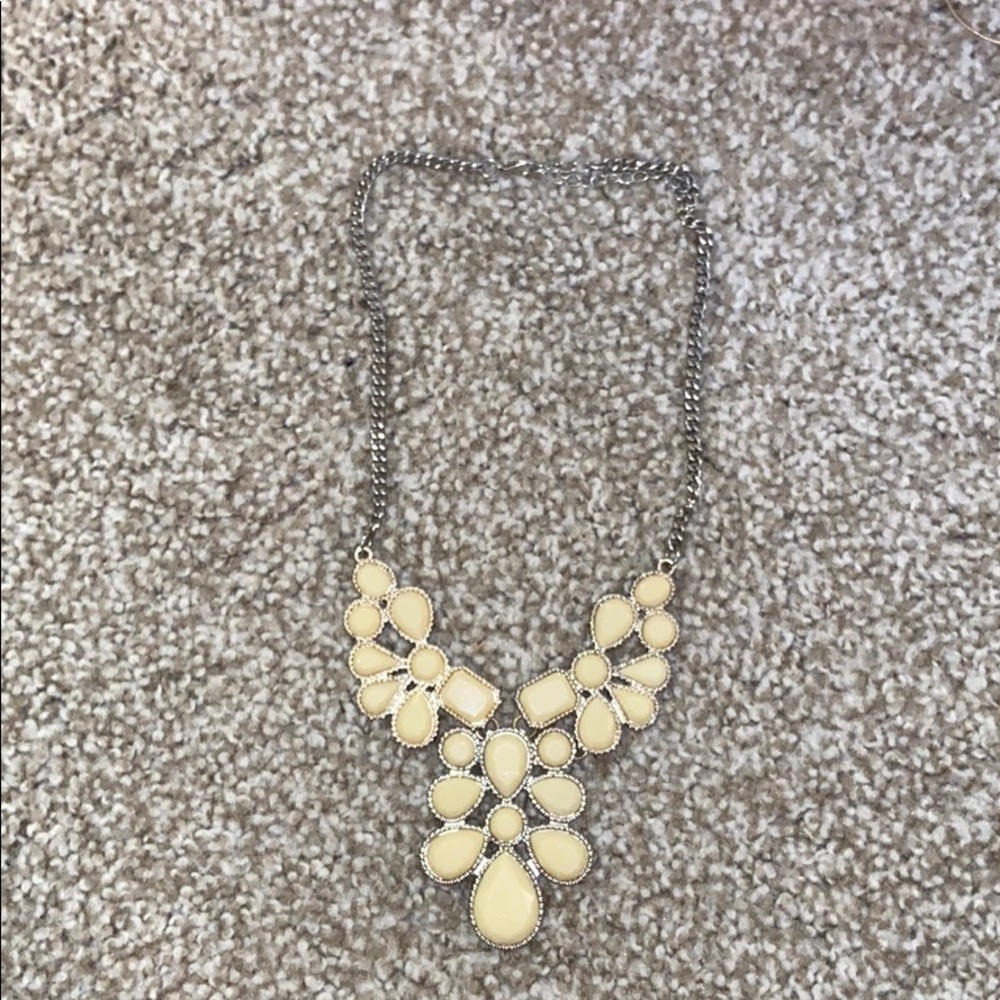 Statement necklace